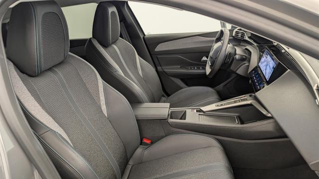 Peugeot 408 Hybrid 145 e-DCS6 Allure 