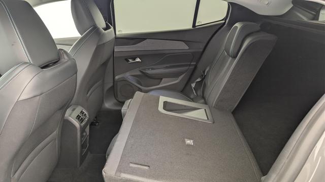 Peugeot 408 Hybrid 145 e-DCS6 Allure 