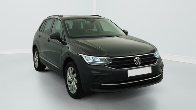 Volkswagen Tiguan - 