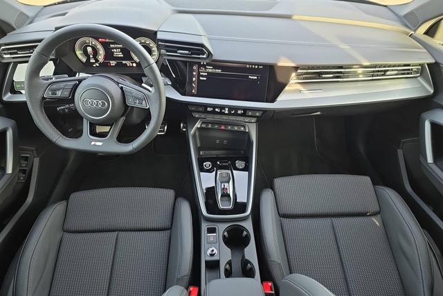 Audi A3 45 TFSI E HYBRIDE RECHARGEABLE 272 S TRONIC 6 LINE 