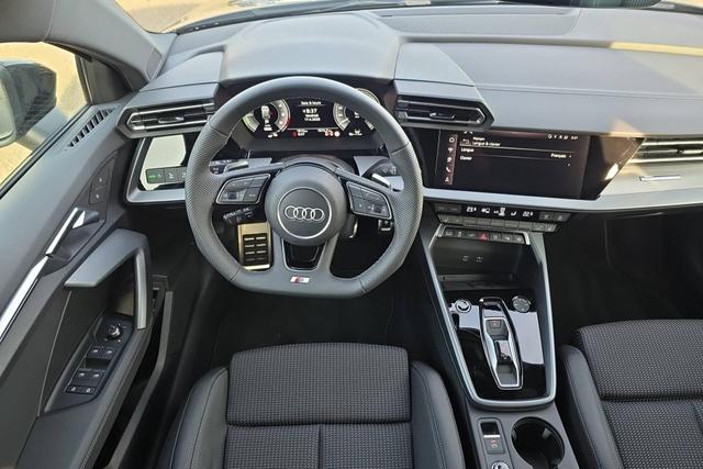 Audi A3 45 TFSI E HYBRIDE RECHARGEABLE 272 S TRONIC 6 LINE 