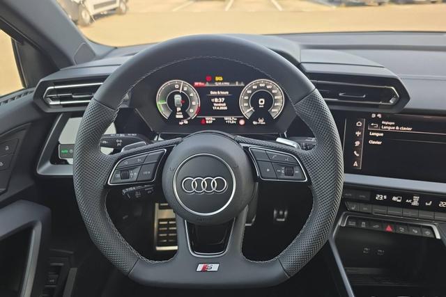 Audi A3 45 TFSI E HYBRIDE RECHARGEABLE 272 S TRONIC 6 LINE 