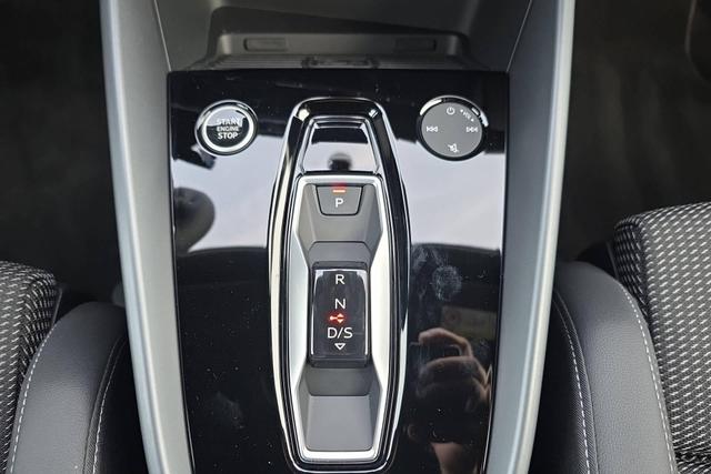 Audi A3 45 TFSI E HYBRIDE RECHARGEABLE 272 S TRONIC 6 LINE 