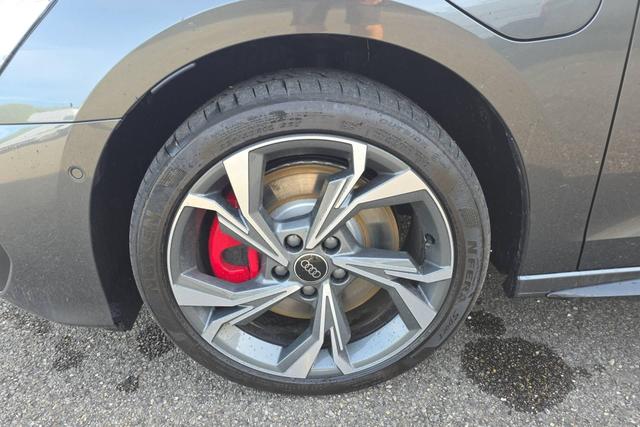 Audi A3 45 TFSI E HYBRIDE RECHARGEABLE 272 S TRONIC 6 LINE 