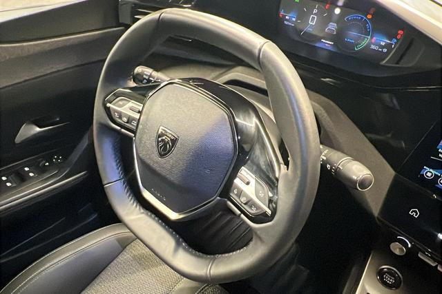 Peugeot 408 Hybrid 145 e-DCS6 Allure 