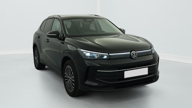 Volkswagen Tiguan - 