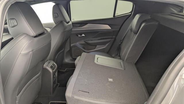 Peugeot 408 Hybrid 145 e-DCS6 GT 