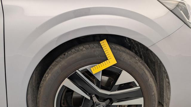 Peugeot 208 100 S&S BVM6 Allure 