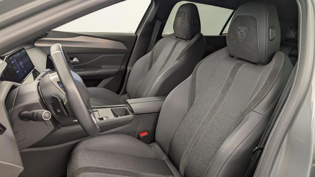 Peugeot 408 Hybrid 145 e-DCS6 GT 