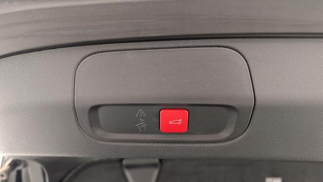 Peugeot 408 Hybrid 145 e-DCS6 GT 