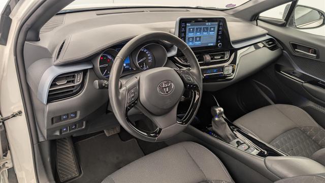 Toyota C-HR HYBRIDE 2.0L DISTINCTIVE 