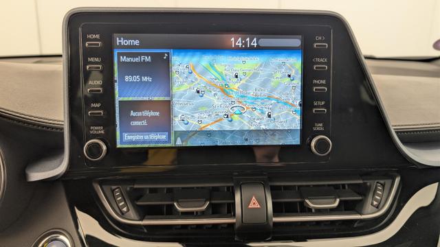 Toyota C-HR HYBRIDE 2.0L DISTINCTIVE 