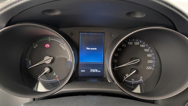 Toyota C-HR HYBRIDE 2.0L DISTINCTIVE 