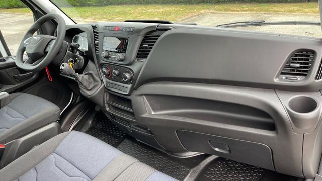 Iveco 35S16H 4100 (Daily III) Car Carrier Platform (Plat'Fix PF18 Alu) 