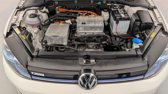 Volkswagen Golf 136 Electrique 