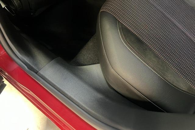 DS Automobiles 3 PureTech 100 BVM6 Performance Line 