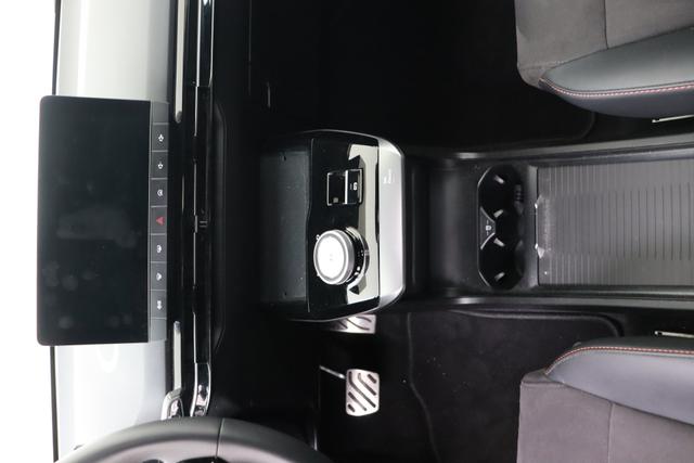 MG MG4 Luxury X-Power 4 