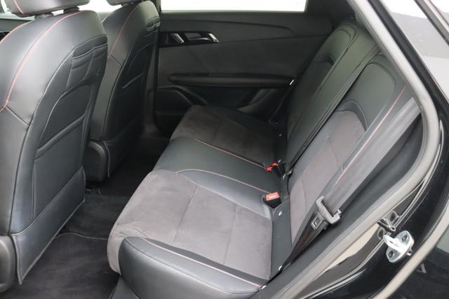 MG MG4 Luxury X-Power 4 