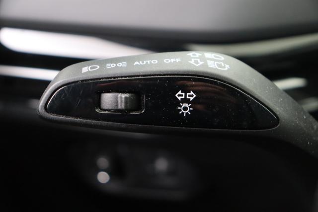 MG MG4 Luxury X-Power 4 