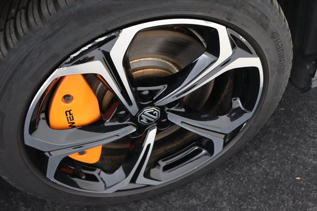 MG MG4 Luxury X-Power 4 