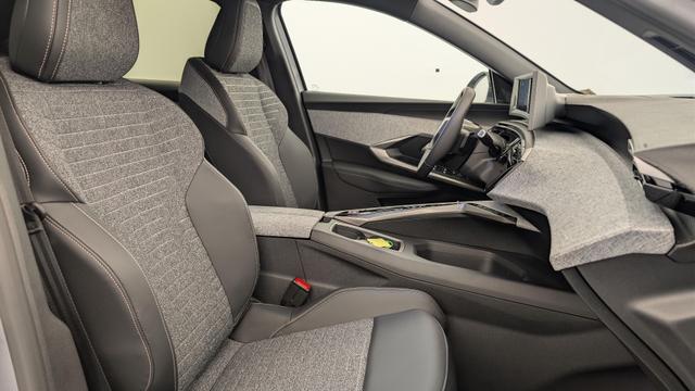 Peugeot 3008 Hybrid 145 e-DCS6 Allure 