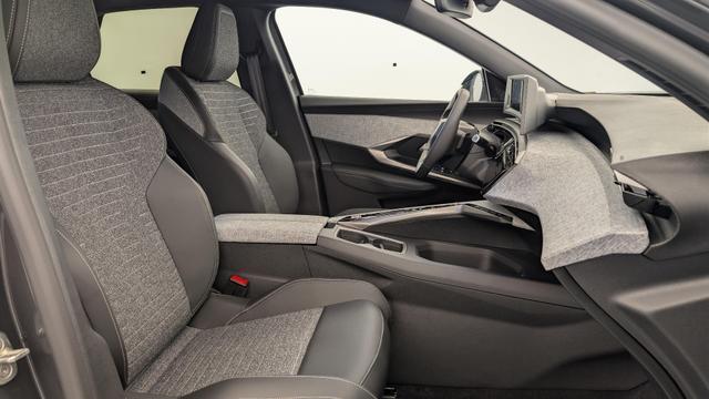 Peugeot 3008 Hybrid 145 e-DCS6 Allure 