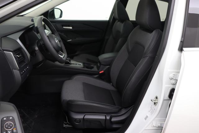 Nissan Qashqai N-Connecta Winter Comfort + PANO 2 Tone 