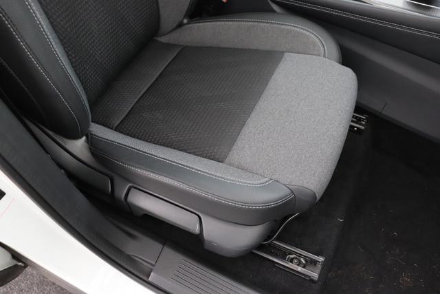 Nissan Qashqai N-Connecta Winter Comfort + PANO 2 Tone 