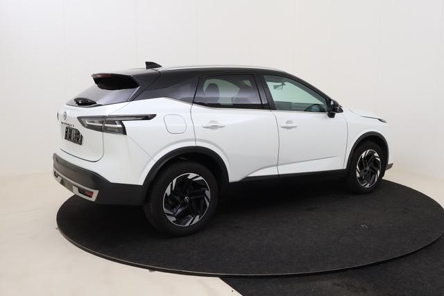 Nissan Qashqai N-Connecta Winter Comfort + PANO 2 Tone 