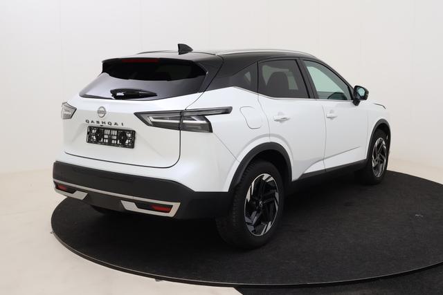 Nissan Qashqai N-Connecta Winter Comfort + PANO 2 Tone 