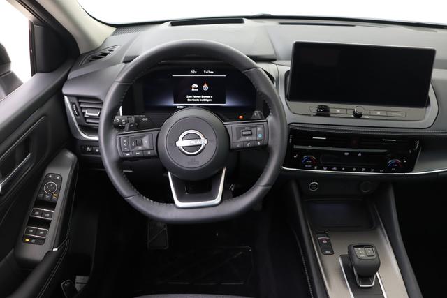 Nissan Qashqai N-Connecta Winter Comfort + PANO 2 Tone 