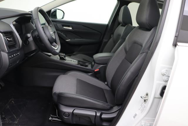 Nissan Qashqai N-Connecta Winter Comfort + PANO 2 Tone 