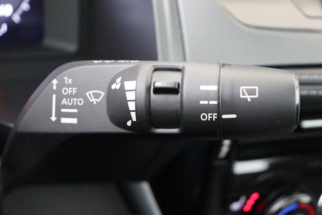 Nissan Qashqai N-Connecta Winter Comfort + PANO 2 Tone 