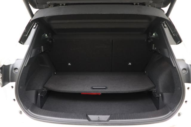 Nissan Qashqai N-Connecta Winter Comfort + PANO 2 Tone 