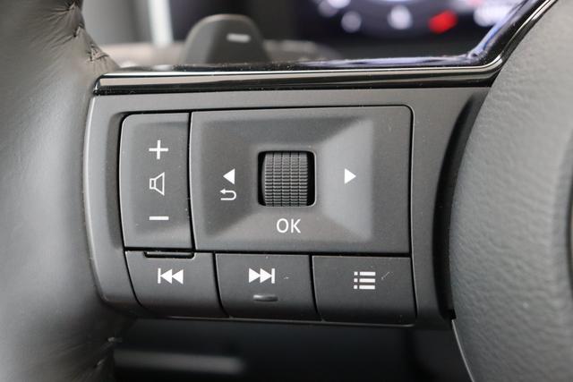 Nissan Qashqai N-Connecta Winter Comfort + PANO 2 Tone 