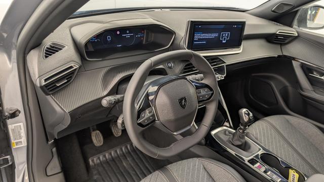 Peugeot 2008 100 S&S BVM6 Allure 