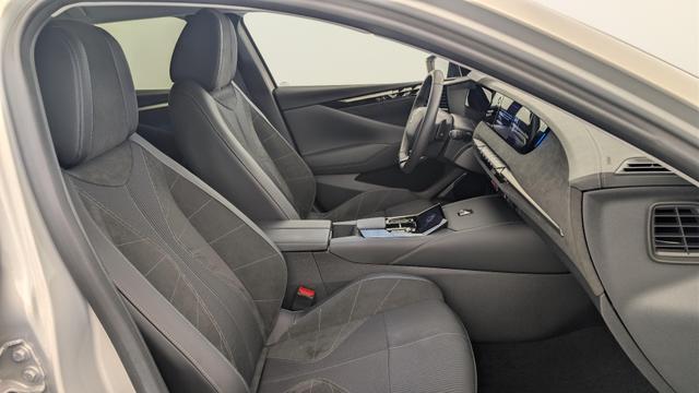 DS Automobiles 4 PureTech 130 EAT8 Etoile - Alcantara 