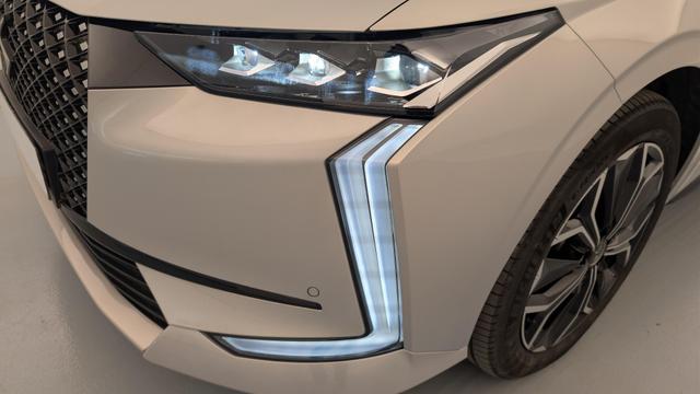 DS Automobiles 4 PureTech 130 EAT8 Etoile - Alcantara 