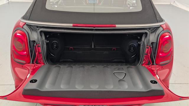 MINI 231 CH JOHN COOPER WORKS BVA6 FINITION JCW EXCLUSIVE DESIGN 