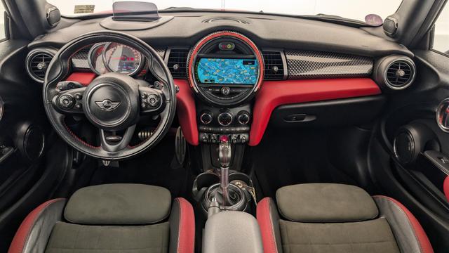 MINI 231 CH JOHN COOPER WORKS BVA6 FINITION JCW EXCLUSIVE DESIGN 