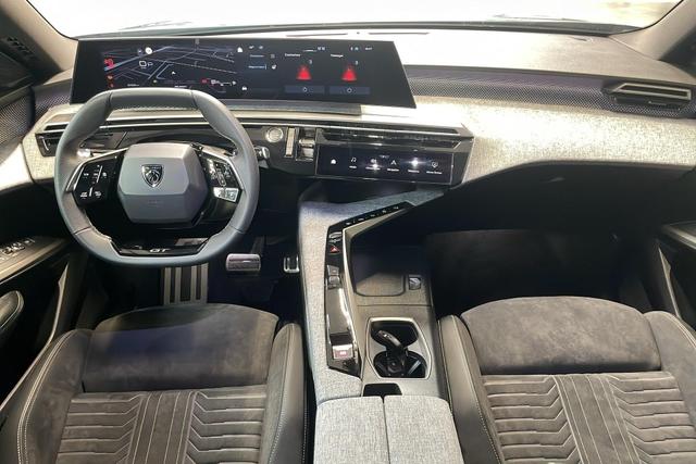 Peugeot 3008 Hybrid 145 e-DCS6 GT 