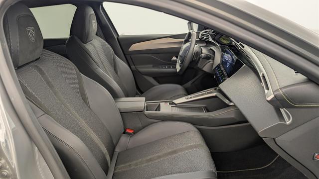 Peugeot 408 Hybrid 145 e-DCS6 GT 