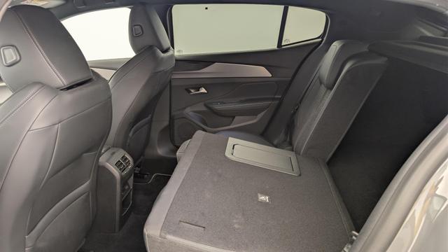 Peugeot 408 Hybrid 145 e-DCS6 GT 