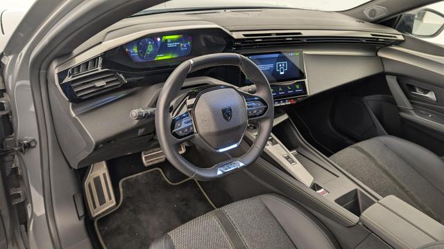 Peugeot 408 Hybrid 145 e-DCS6 GT 