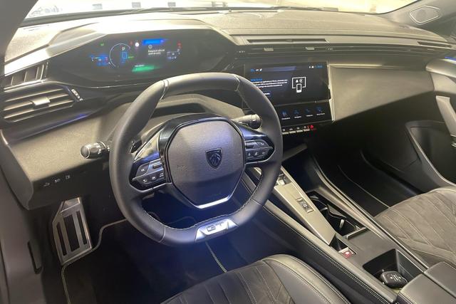 Peugeot 408 PHEV 225 e-EAT8 GT 