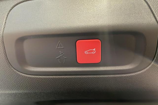 Peugeot 408 PHEV 225 e-EAT8 GT 