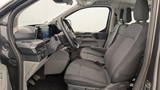 Ford Tourneo 320 L2H1 2.0 EcoBlue 150 ch Titanium 