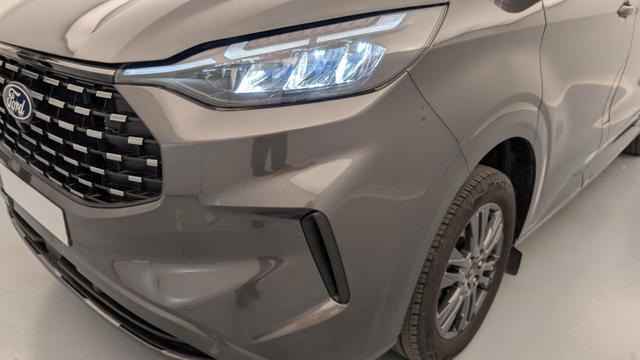 Ford Tourneo 320 L2H1 2.0 EcoBlue 150 ch Titanium 