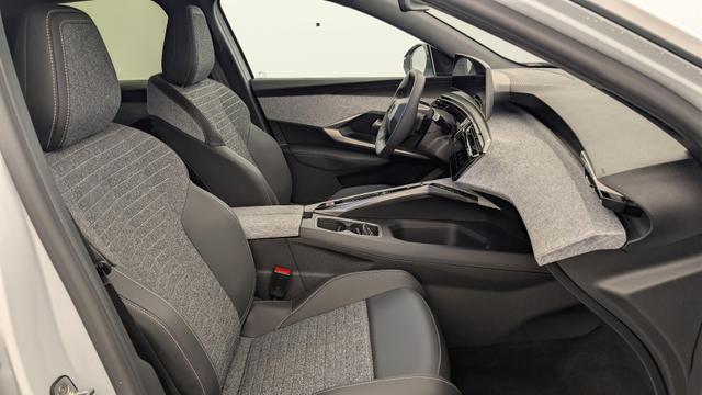 Peugeot 3008 Hybrid 145 e-DCS6 Allure 