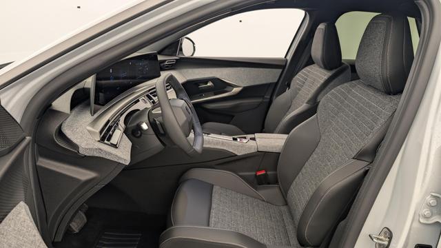 Peugeot 3008 Hybrid 145 e-DCS6 Allure 